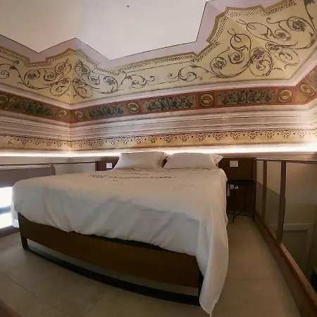 Palazzo Sul Corso-charming Appartaments Apartmán *